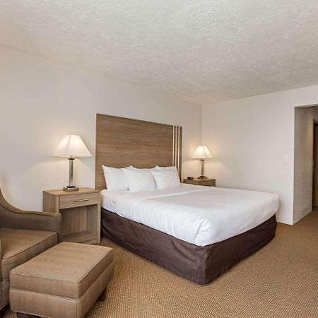 Quality Inn Petoskey-Harbor Springs Экстерьер фото
