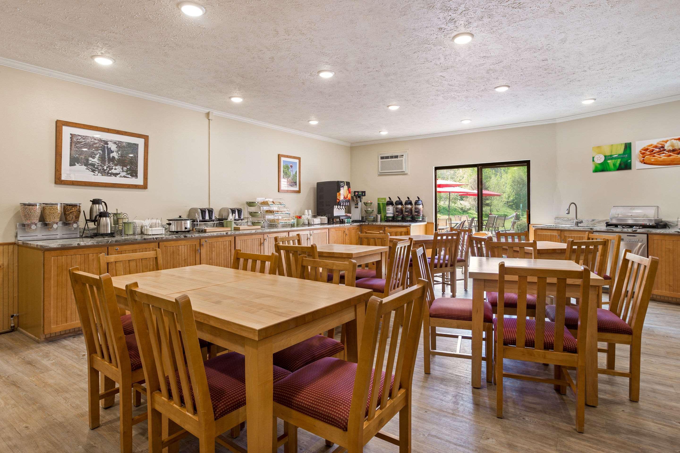 Quality Inn Petoskey-Harbor Springs Экстерьер фото