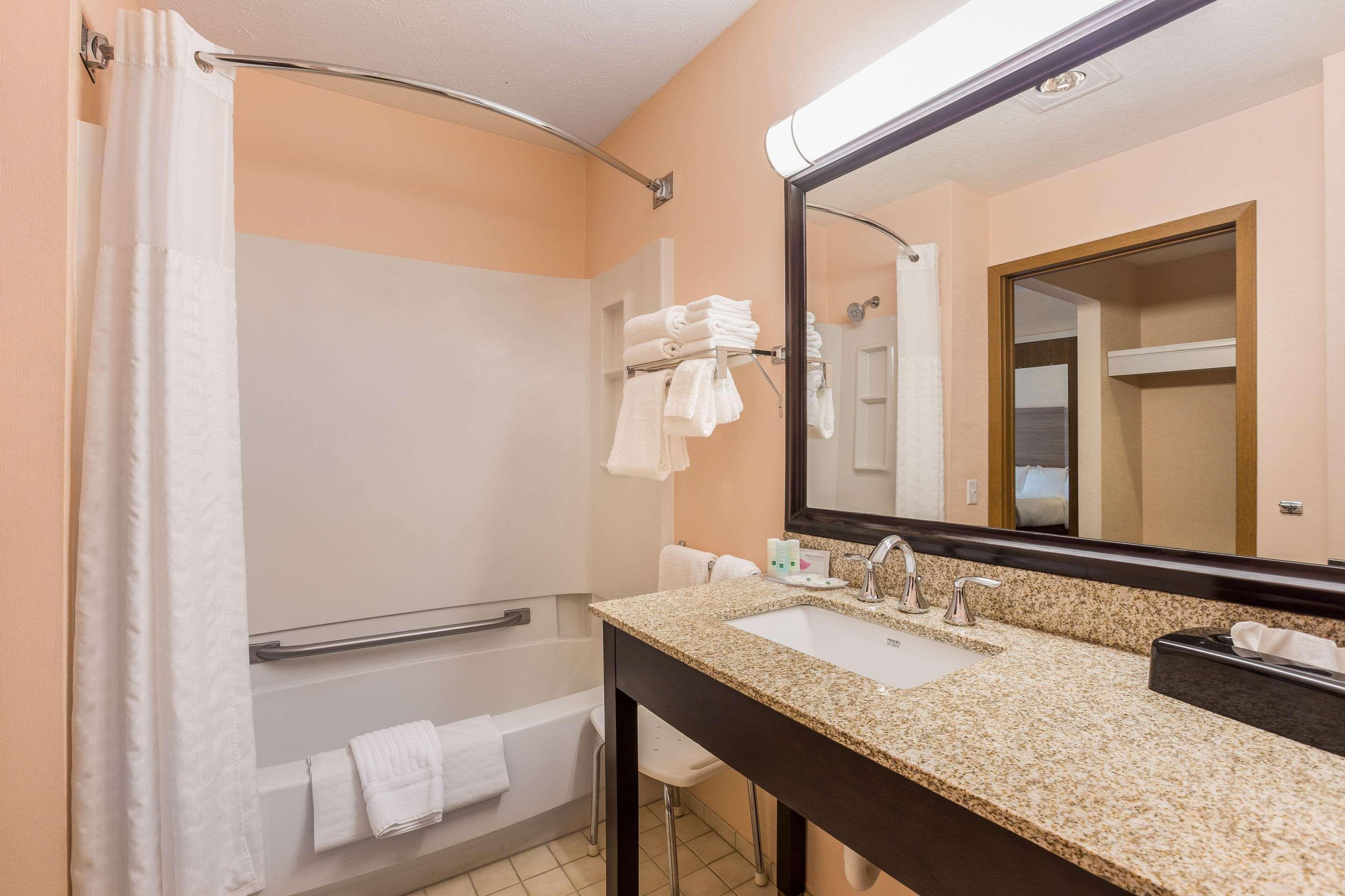 Quality Inn Petoskey-Harbor Springs Экстерьер фото