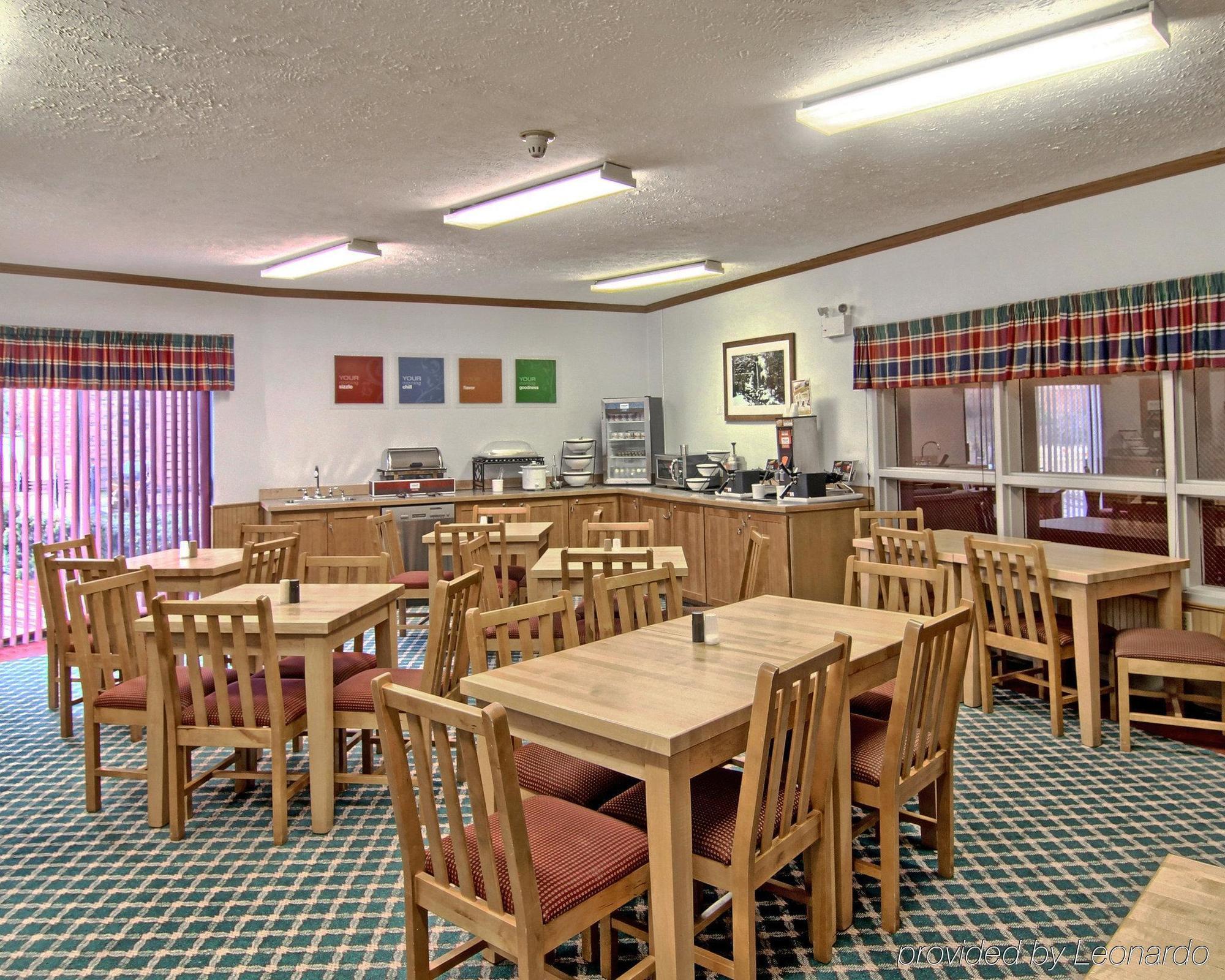 Quality Inn Petoskey-Harbor Springs Экстерьер фото