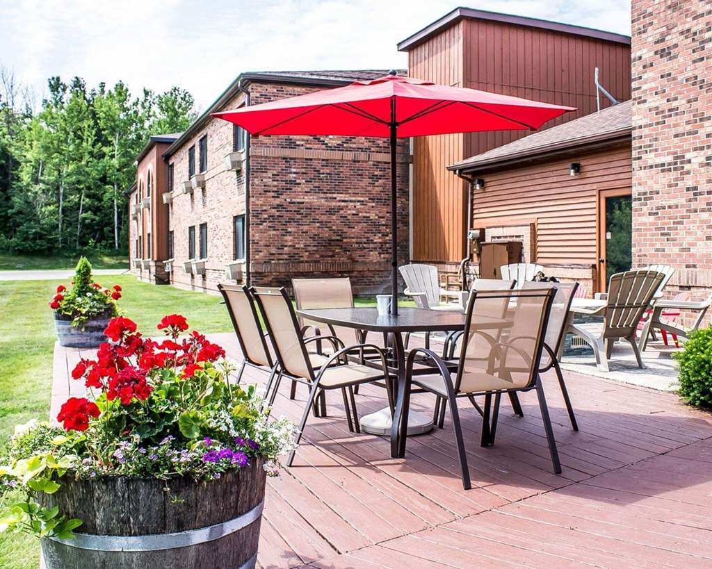 Quality Inn Petoskey-Harbor Springs Удобства фото